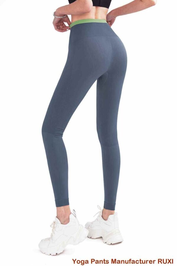 Leggings negros con parte inferior acampanada Ruxi py287